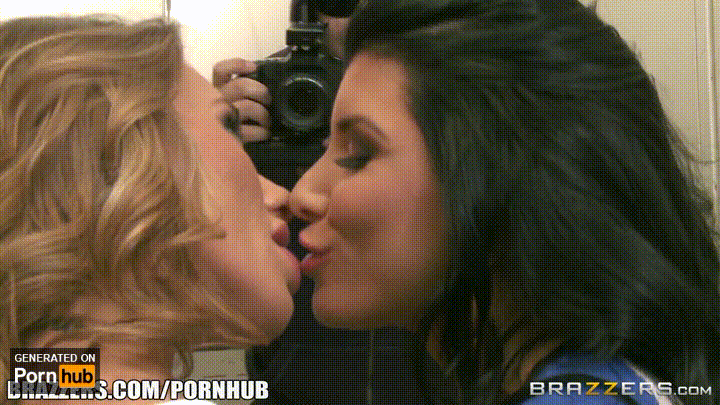 Hot Lesbian Tongue Kissing Porn Gif | Pornhub.com